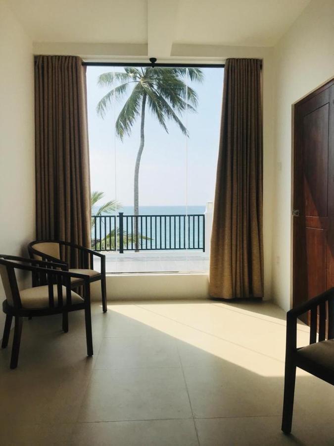 White Sand Villa - Beach Front Hikkaduwa Exterior foto