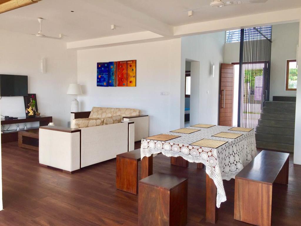 White Sand Villa - Beach Front Hikkaduwa Exterior foto